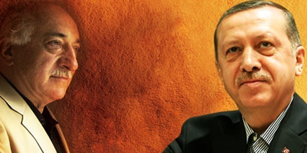 Gulen (L) and Erdogan (Photo: worldbulletin.net)